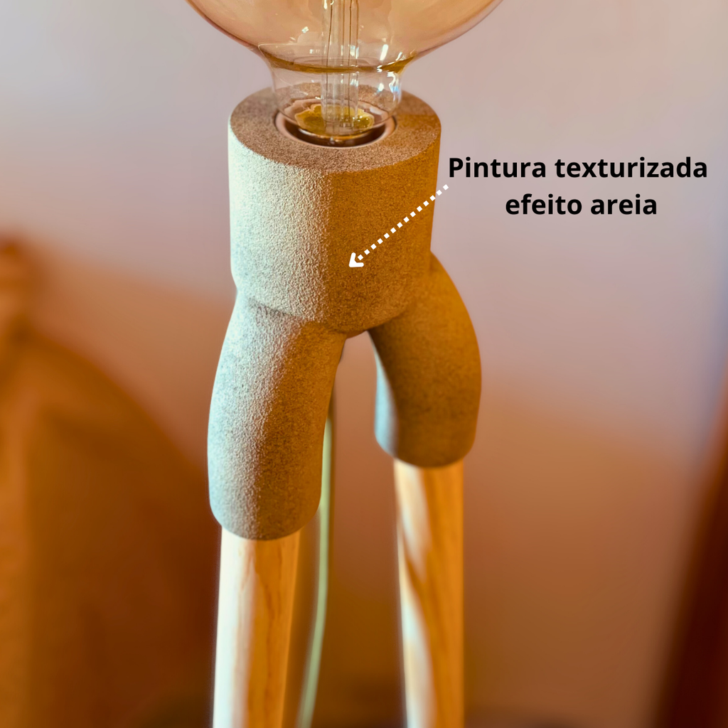 Elegante Luminária De Piso Tripé Em Madeira Luz Ambar Bivolt