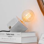 Lâmpada de Cimento Angular